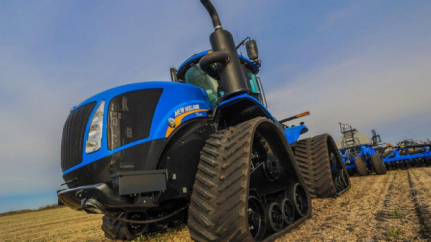 New Holland uveo SmartTrax gusenice na T9 seriju!