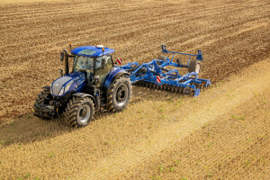 Tri TotY finalista New Hollanda – T7.300 AutoCommand, T5.100S i T4.120F DualCommand