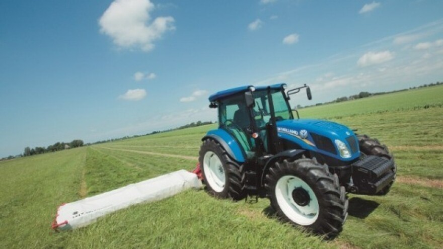 Poklon uz novi New Holland traktor!