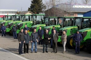 Žito preuzelo 12 John Deere traktora