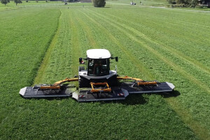Fliegl kupio prava na samohodnu trostruku kosilicu Cutaro SR 1100