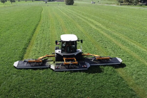 Fliegl kupio prava na samohodnu trostruku kosilicu Cutaro SR 1100