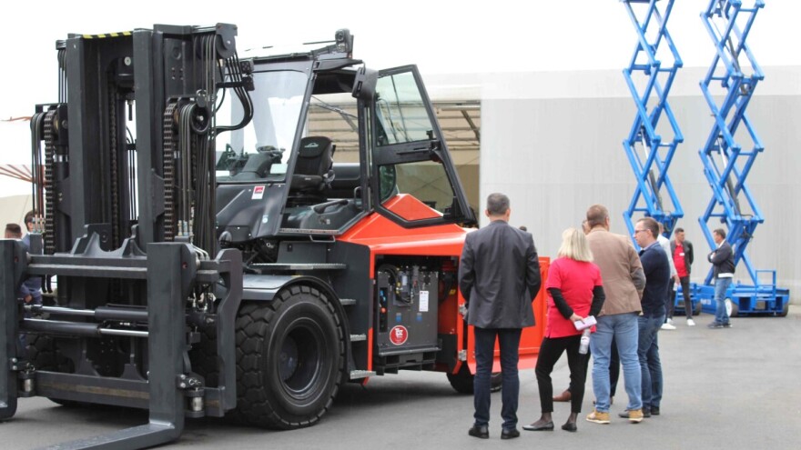 Prvi put na hrvatskom tržištu - viličar Linde E140 s litij-ionskom baterijom