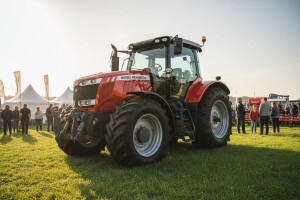 Novi MF model traktora na sajmu u Gudovcu!