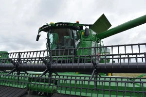 Ukrali elektroniku John Deere poljoprivrednih mašina - i to u nemačkoj fabrici