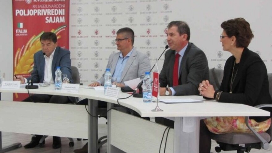 Na Novosadskom sajmu i prikaz traktora u radu