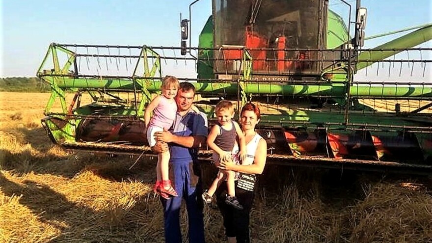 U njihovom je selu čak 47 praznih kuća, no oni su ostali i bore se: samo da podjela zemlje napokon bude poštena