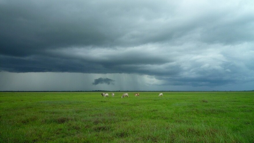 Pretežno oblačno uz kišu!
