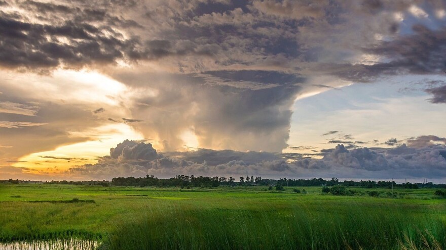 Oblačno i sveže s povremenim pljuskovima