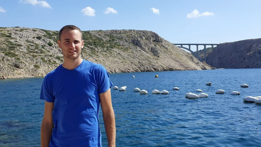 Mislav Rončević odustao od plosnatih kamenica pa u podvelebitskom kanalu uzgaja dagnje