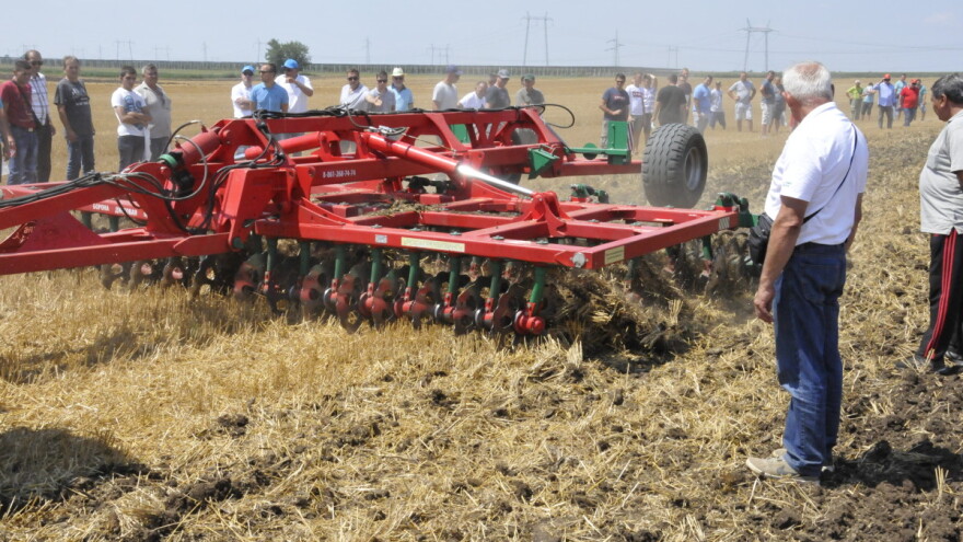 Obrada zemljišta nakon žetve - željeni efekti i izbor mašina