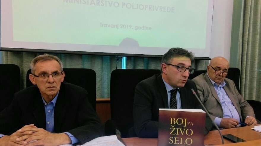 Zbog raspolaganja državnim zemljištem Udruga Život traži sastanak s ministrom