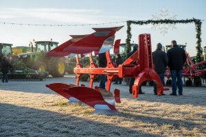 OLT Osijek, članica Klastera poljomehanizacije, organizira Božićni sajam