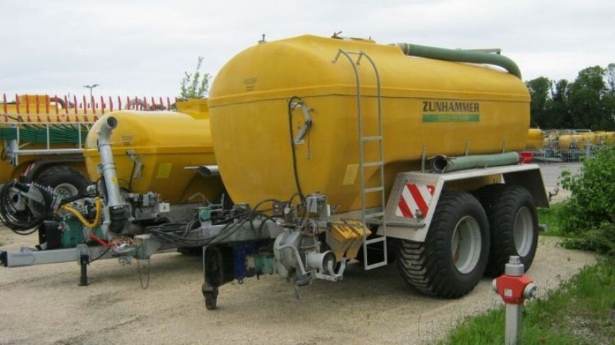 Tek mu je 18, direktor je i ima najbolji stroj za gnojidbu