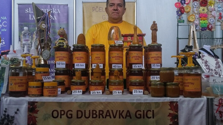 Usprkos pomoru pčela izvrcao dvije tone meda