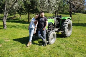 Novcem dobivenim na vjenčanju kupili traktor i upustili se u eko proizvodnju povrća