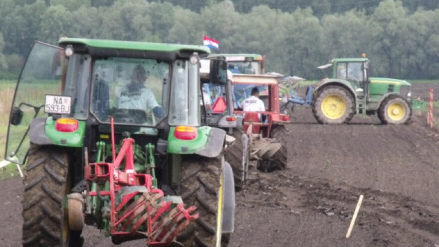 Sklizović i Miličić oranjem pobijedili i nevrijeme