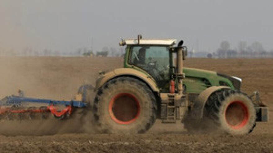 Poduzetnici nude Vladi: Orat ćemo besplatno!