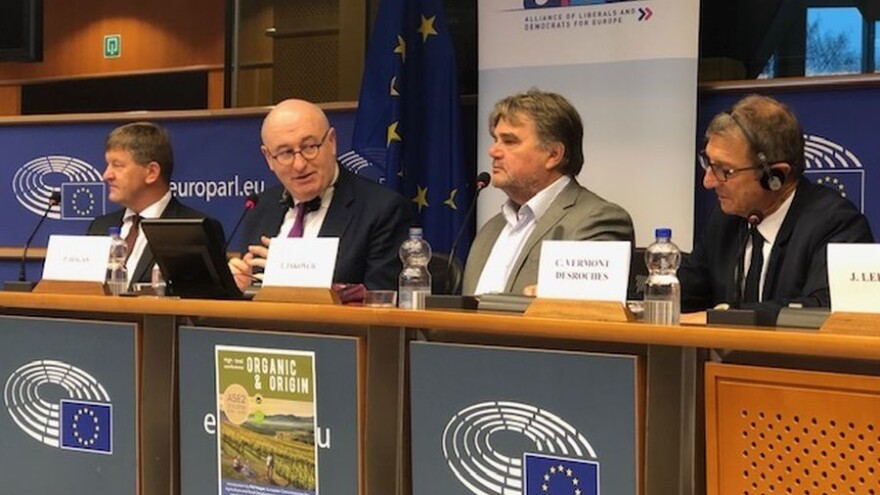 Eko poljoprivreda i proizvodnja hrane zaštićene oznakom zemljopisnog podrijekla - veće tržišne šanse i bolja zarada