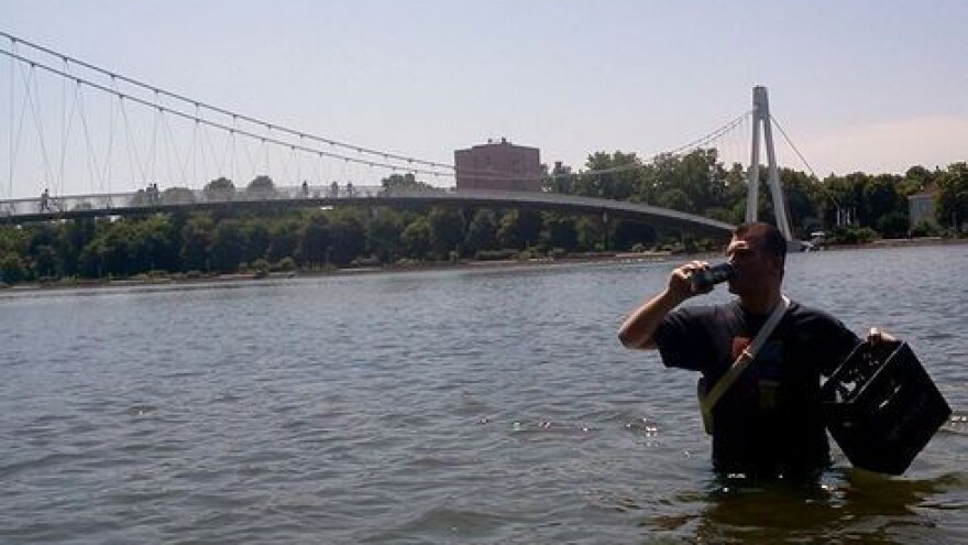 Prve gajbe osječkog crnog radlera  kreću za Kinu!