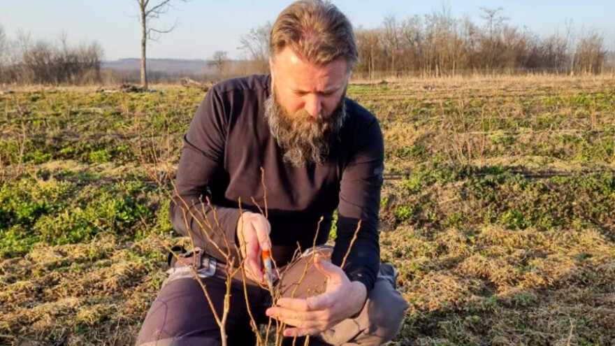 Otac Predrag Popović: Situacija za današnjeg seljaka je veoma teška