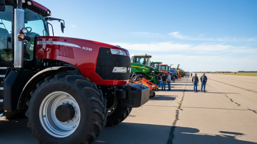Otvoren FarmShow na čepinskom aerodromu!