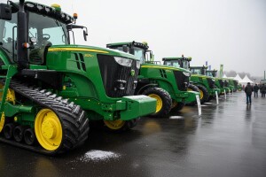 Otvoreni dan Novocommerca: I zaleđeni John Deerovi odisali snagom i moći