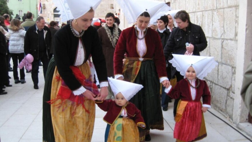 Zaštita paške čipke i slavonskog zlatoveza?