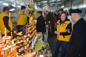 Izvezli smo 374 tone, a uvezli 1.300 tona meda, te se brojke moraju mijenjati