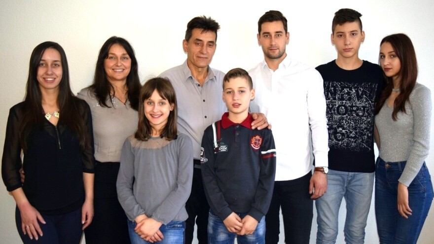 Porodica Janković: Svi radimo posao oko pčela i ljekovitog bilja