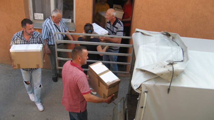Pčelari iz Šumadije i Pomoravlja poslali pomoć u Kikindu