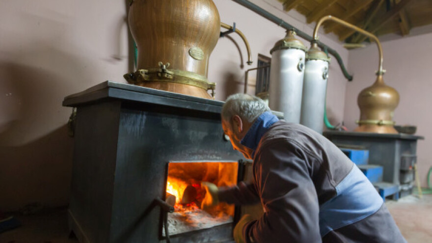 Usvojen Zakon o jakim alkoholnim pićima