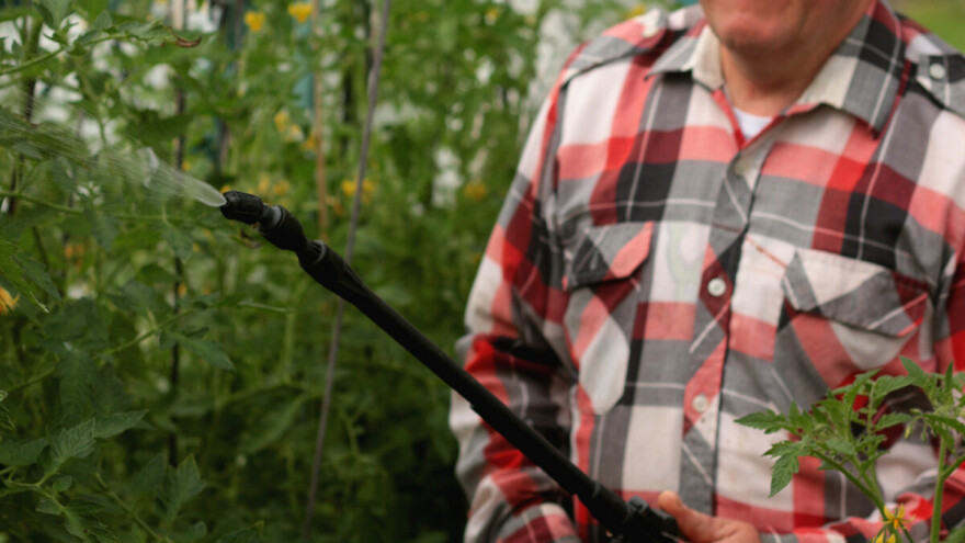 Do 2035. potpuno će ukinuti sintetičke pesticide?