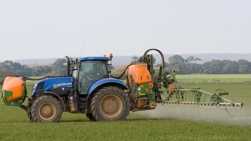 Iskaznice za kupovinu pesticida od iduće godine
