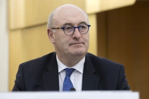 Ko je Fil Hogan?