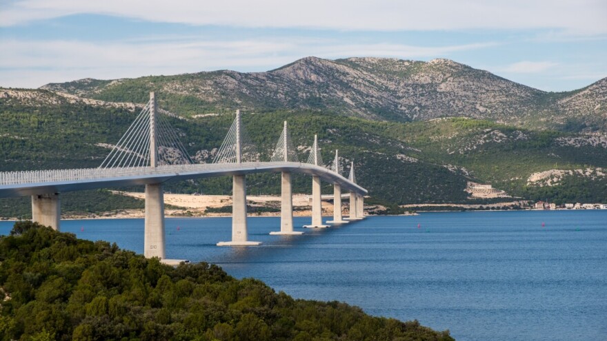 Domaća agro administracija u dvije godine košta koliko i izgradnja Pelješkog mosta?