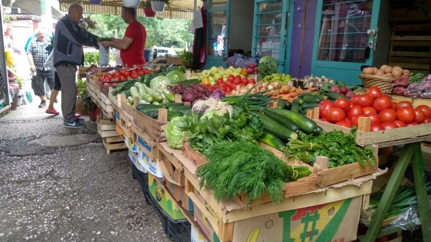 Zbog pojave leptospiroze, inspektori "češljali" prodavače voća i povrća