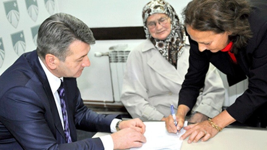 Poljoprivrednicima dodijeljeno 15 plastenika