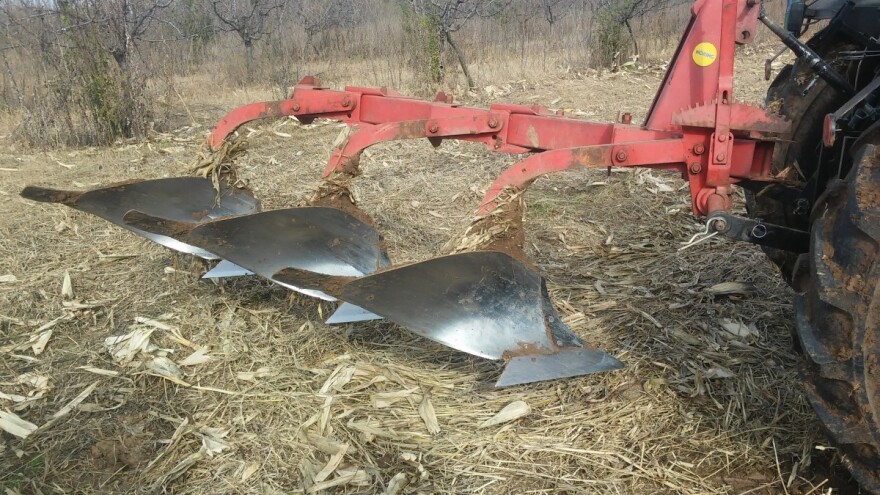 Sezona oranja: Adekvatan plug prema zemljištu i planiranim radovima