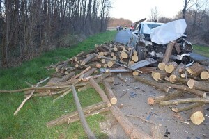 Kod Čakovca dvoje ozlijeđenih u sudaru traktora i automobila, u Baranji traktorom udario Hitnu
