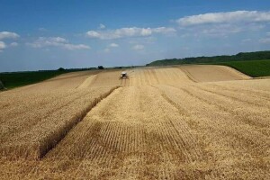 U početku imao jedva četiri, danas Božidar Šarčević obrađuje 250 ha i - zapošljava!