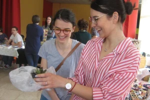 Podijelile presadnice i mladima i starima