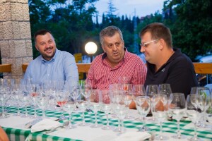 U "Noći crvenih vina" prikazali hercegovačku vinsku bajku