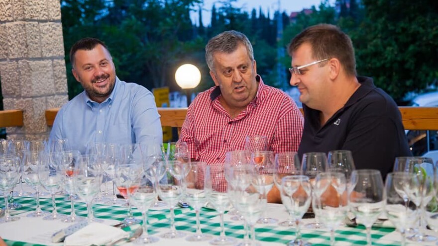 U "Noći crvenih vina" prikazali hercegovačku vinsku bajku