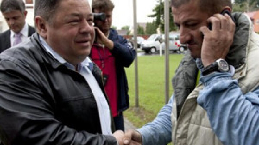 I oporba i vlast stisli seljake, a oni ko guske u magli