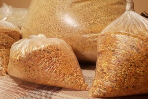 Polenov prah: Kako se skuplja, suši i sa kojim namirnicama konzumira?