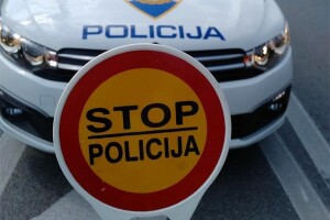 Uhićen na Badnjak - traktorist s 2,49 promila alkohola u krvi skrivio nesreću