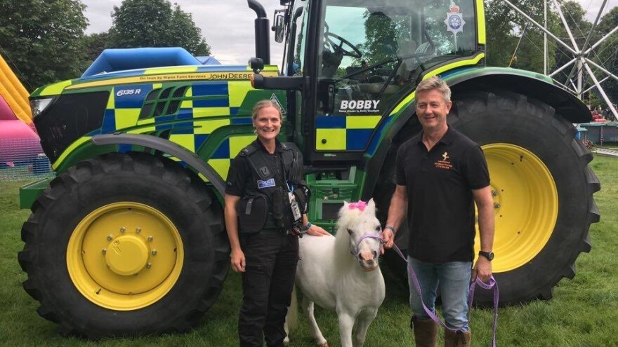 Zašto bi policija trebala imati traktore?
