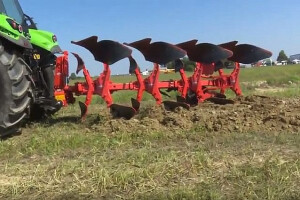 Deutz-Fahr 6 i Kuhn plug za kvalitetne brazde!