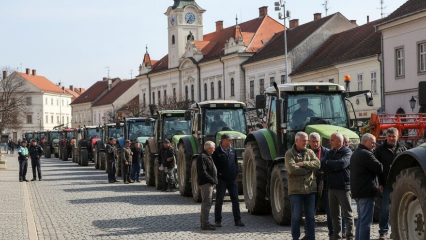 Poljoprivrednici blokiraju Đakovo